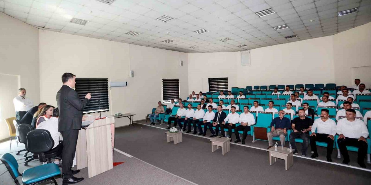 Van’da otobüs şoförlerine iş sağlığı ve güvenliği eğitimi verildi