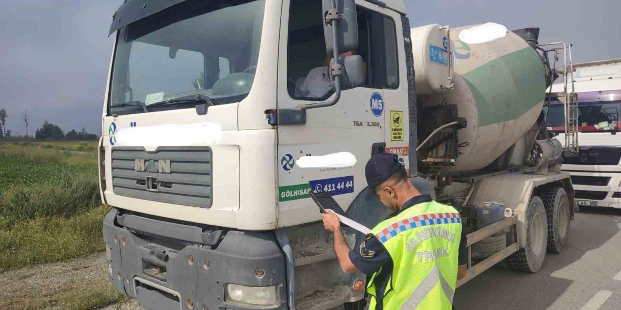 Burdur’da trafik denetimlerinde 535 araç kontrol edildi