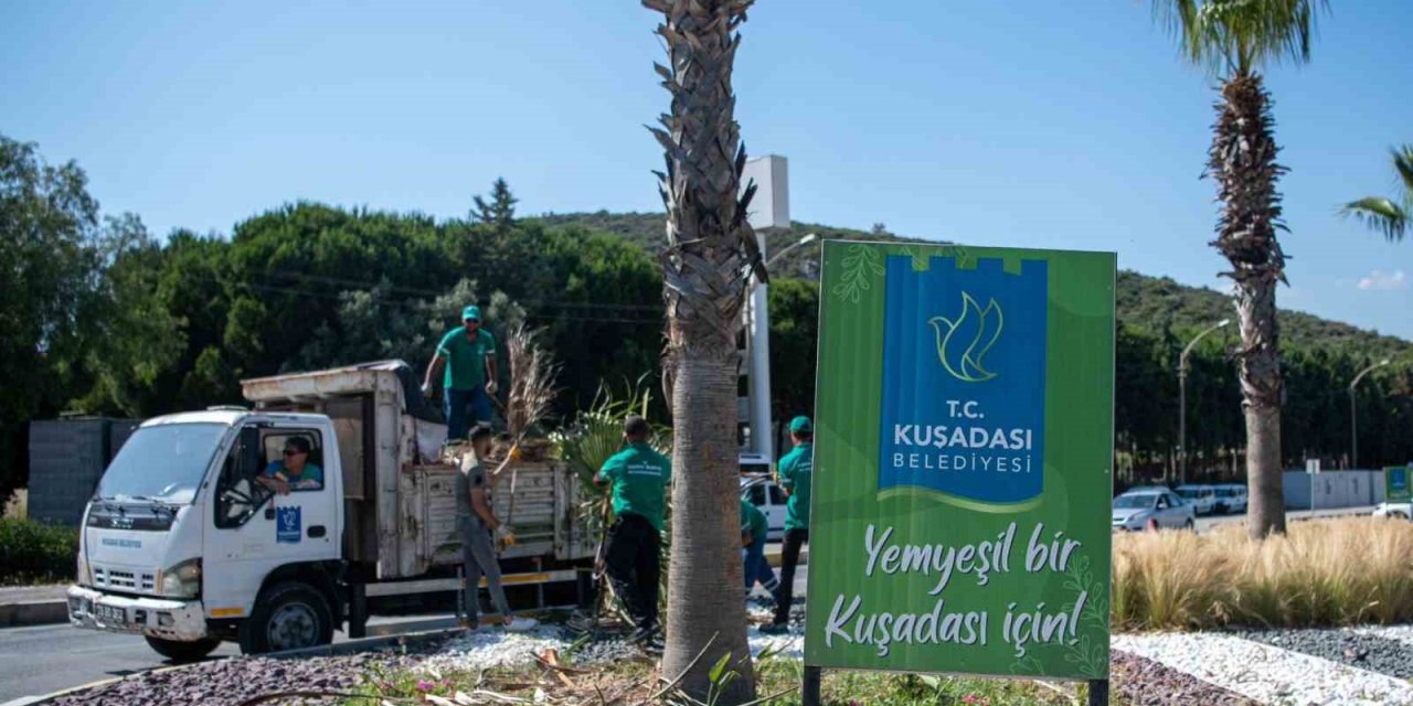 Kuşadası’nda yeşil seferberlik sürüyor