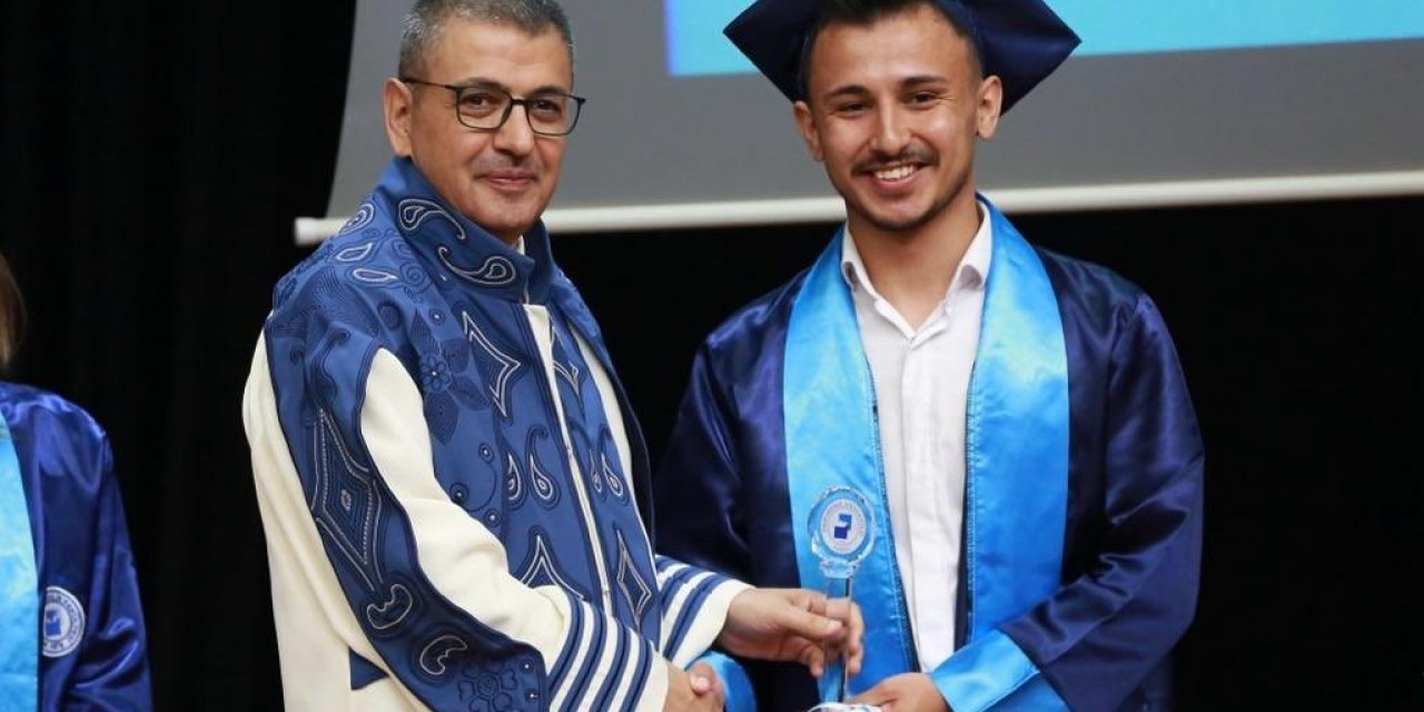 PAÜ’de mezuniyet coşkusu başladı