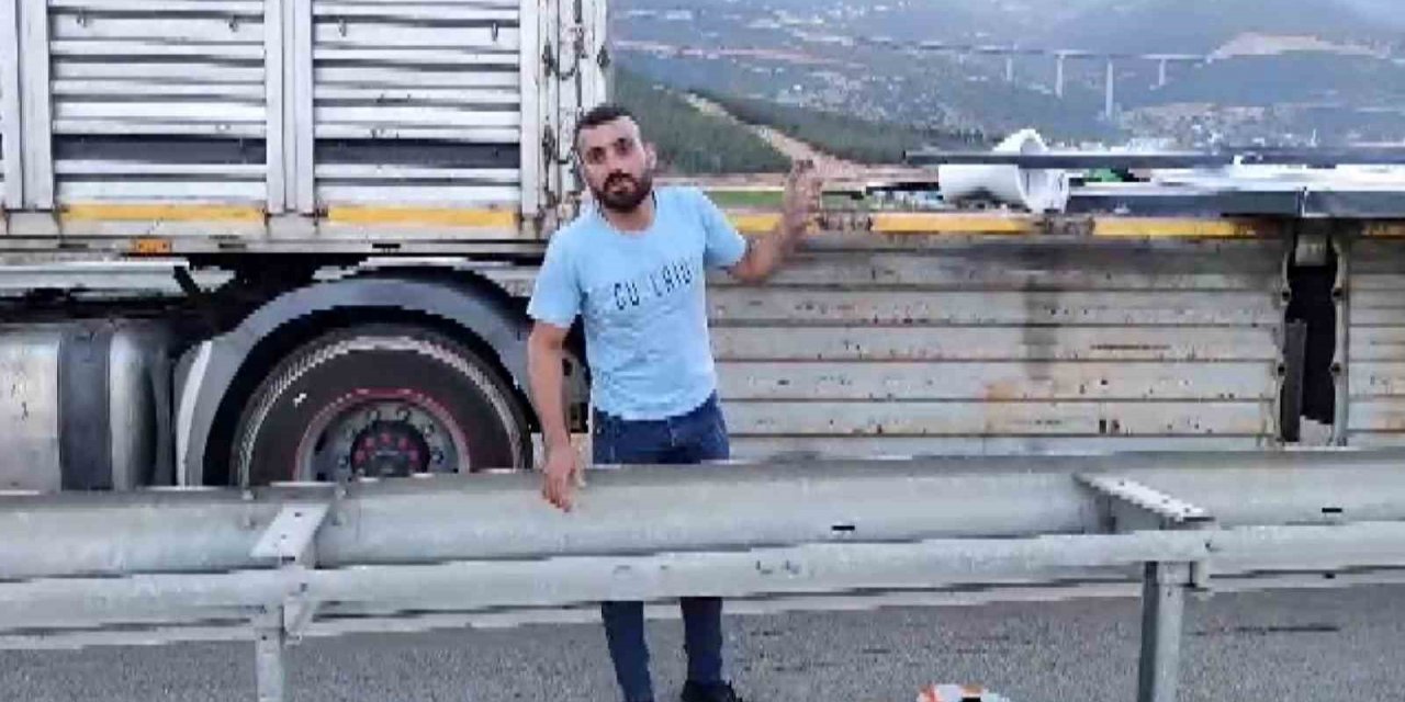 Şiddetli rüzgar konteyneri uçurdu