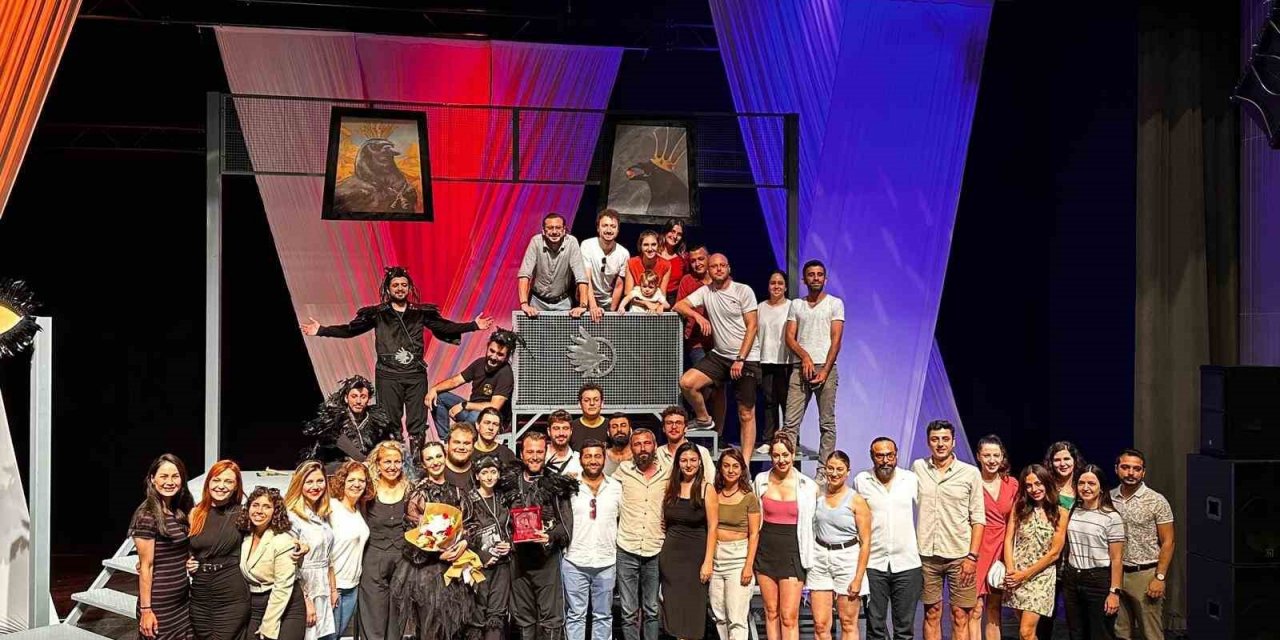 Eskişehir ‘Sui Generis Tiyatro’ Antalya seyircisi ile buluştu