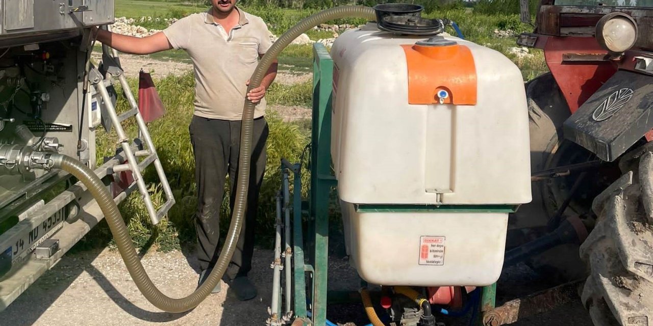 Aslanapa’da meralara sıvı gübre ve hümik asit uygulaması