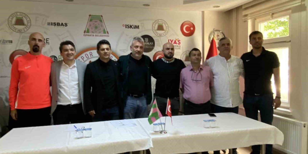 Isparta 32 Spor, Hakan Hayati  Karaca ile sözleşme imzaladı