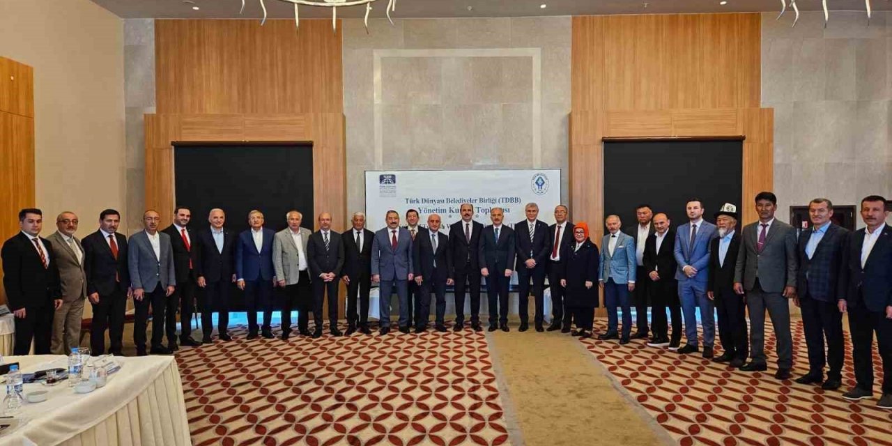 Başkan Oral Türk Dünyası Belediyeler Birliği yönetimi toplantısına katıldı