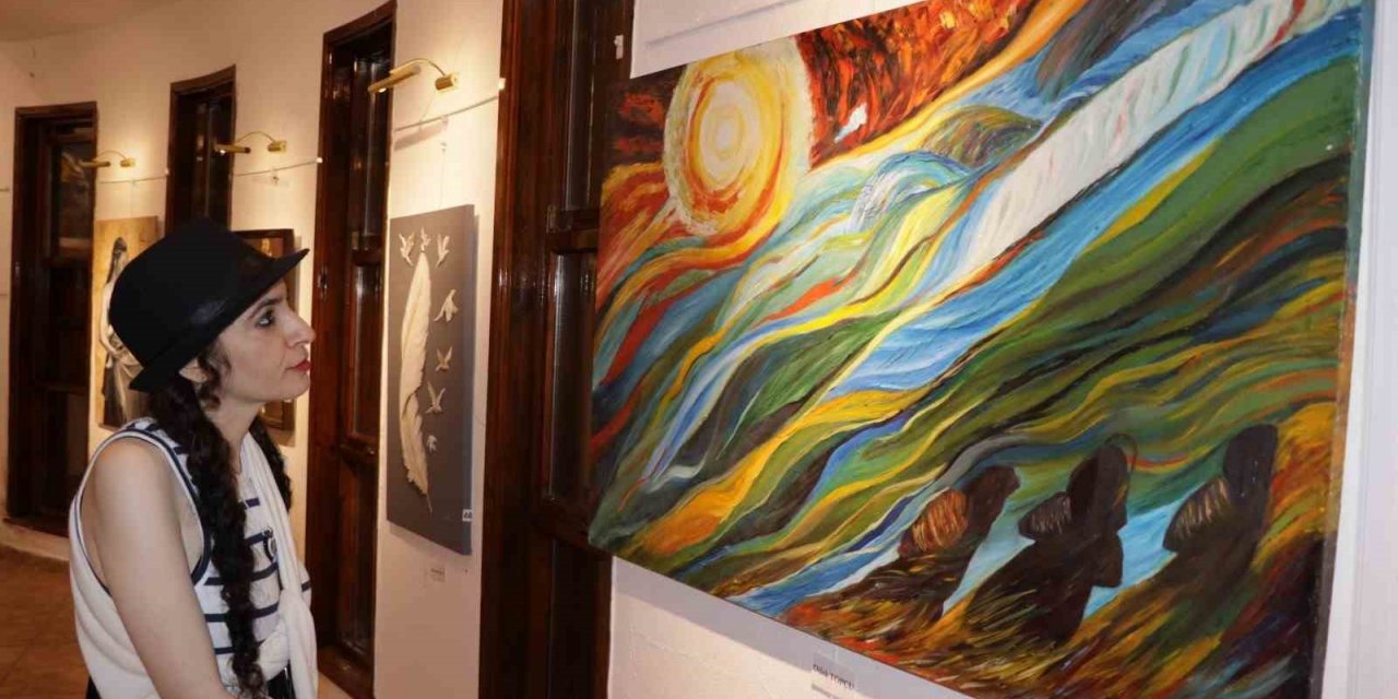 "Palet" karma sergisi sanatseverleri bekliyor