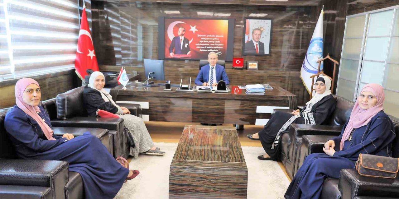 Ürdün heyeti GİBTÜ’ye hayran kaldı