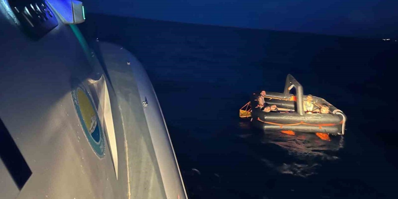 Bodrum’da 4 düzensiz göçmen kurtarıldı