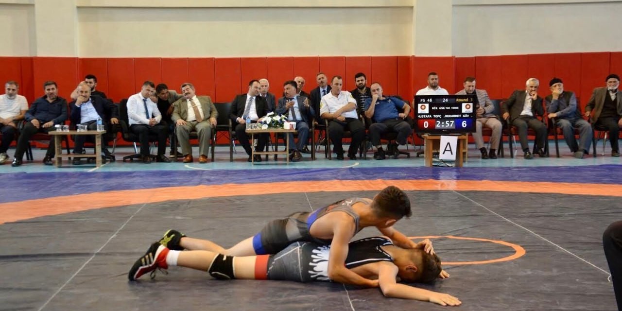 Yiğitler minderde hünerlerini sergiledi