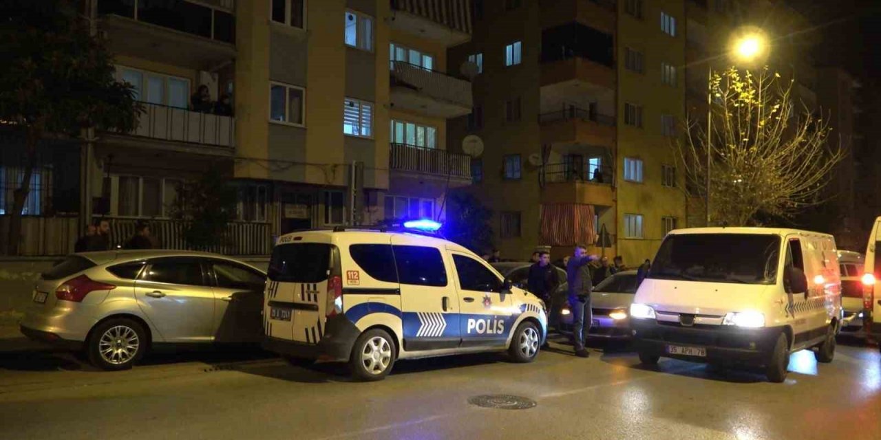 Bıçakladığı eşini eşarpla boğarak öldüren katil koca hakim karşısına çıktı