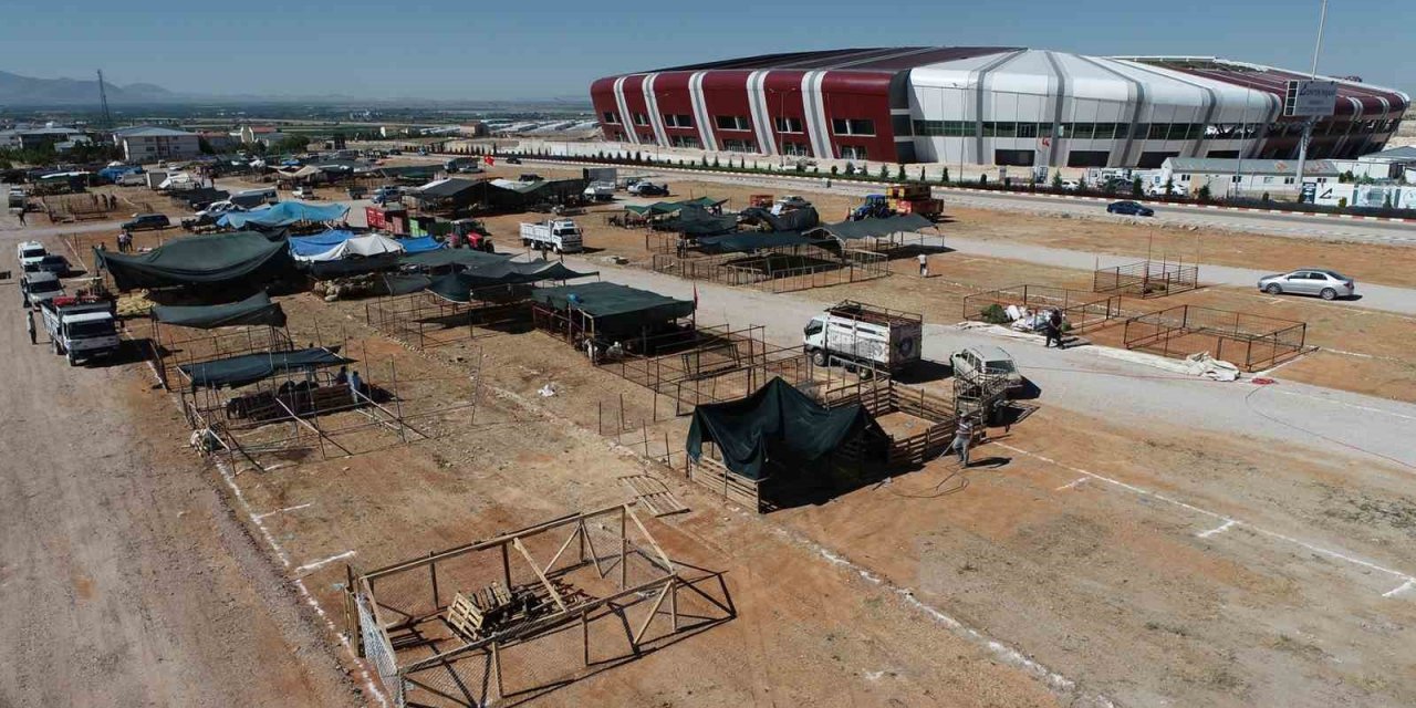 Karaman’da kurban satış ve kesim yerleri belirlendi