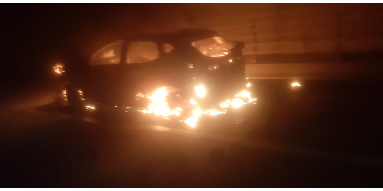 Tünelde korkutan yangın, otomobil kül oldu
