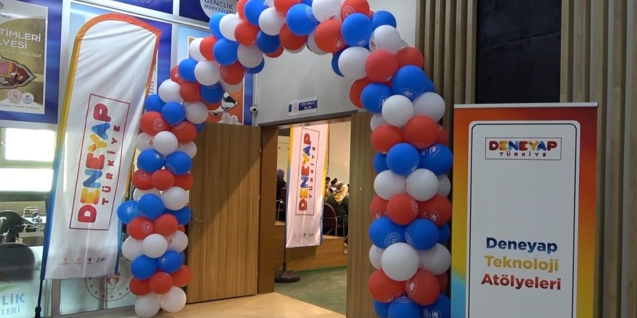 Geleceğin mühendisleri projelerini sergiledi