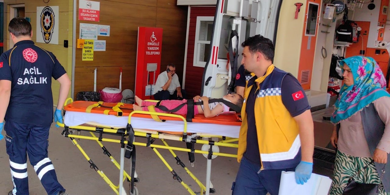 Bursa’da balkondan düşen bebek yaralandı