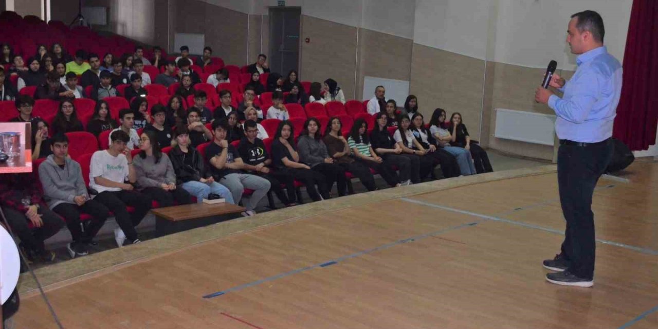 Bu seminerlerle aileler bilinçleniyor