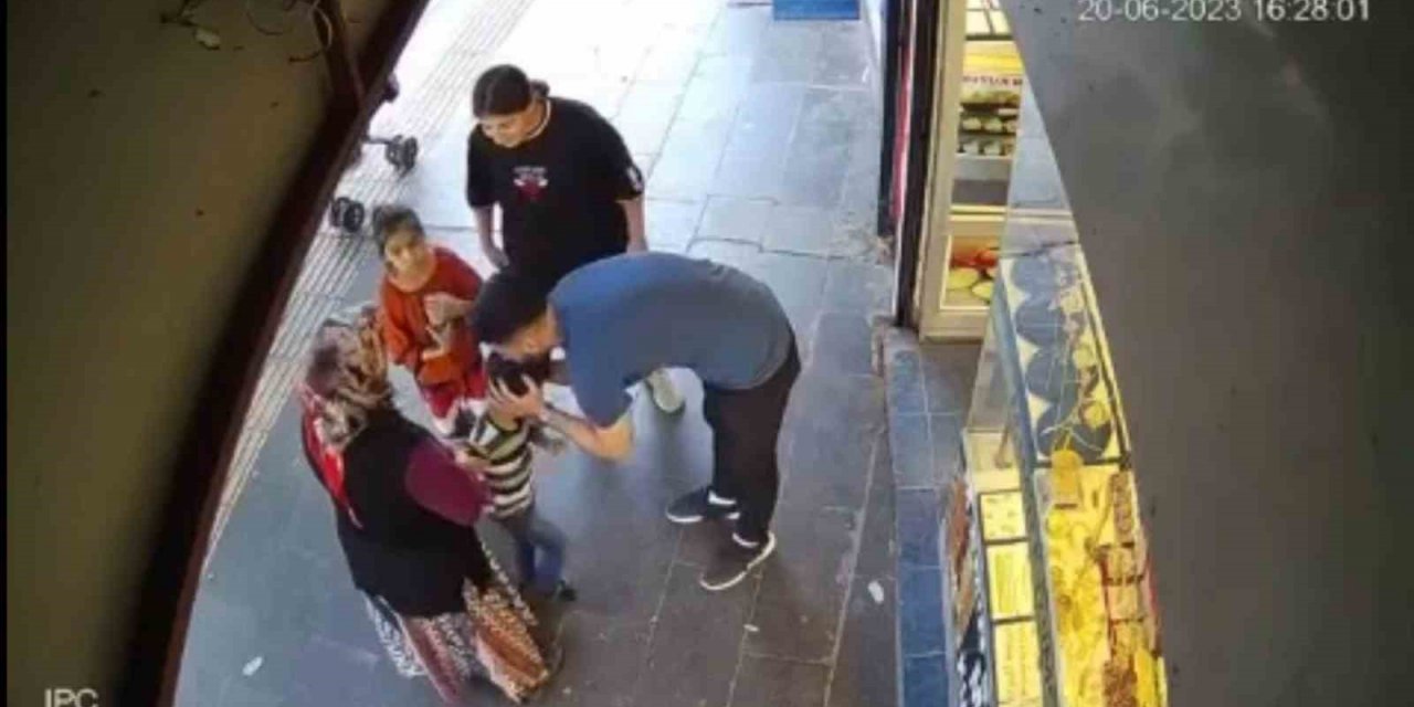 Soluk borusuna şeker kaçan 5 yaşındaki çocuk, Heimlich manevrasıyla böyle kurtarıldı