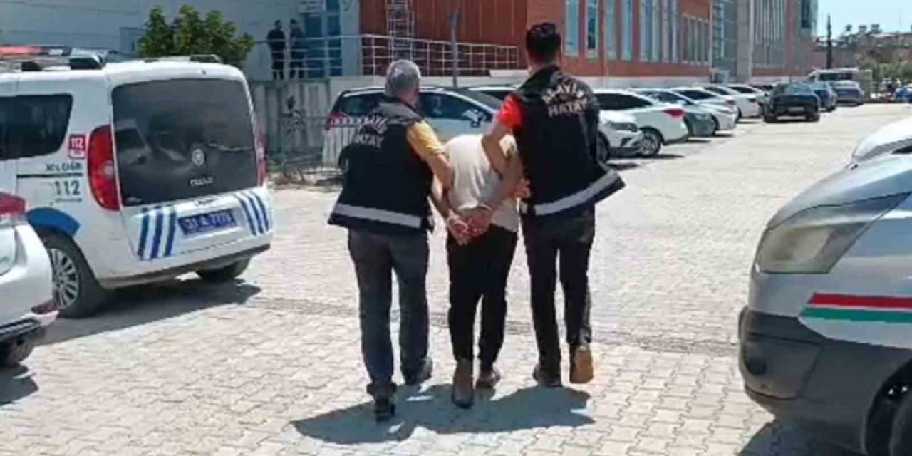 Hatay’da hasarlı binalardan hırsızlık yapan şüpheli tutuklandı