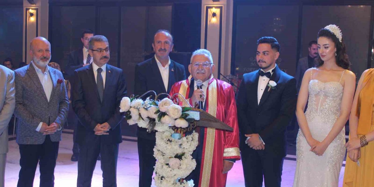 Yazıcı ailesinin mutlu günü