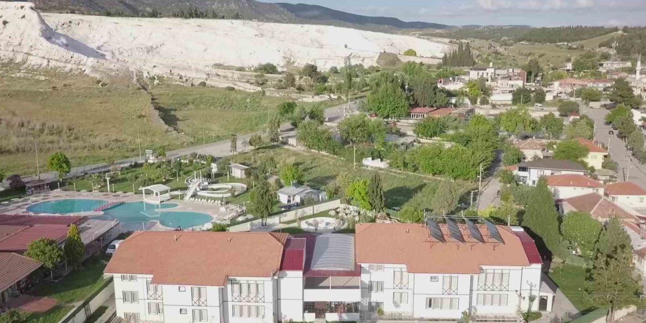 Turizmin cenneti Pamukkale’de hasta ve yaşlılara 5 yıldızlı hizmet