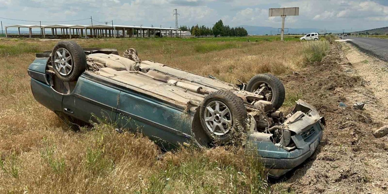 Afyonkarahisar’da trafik kazası, 3 kişi yaralandı