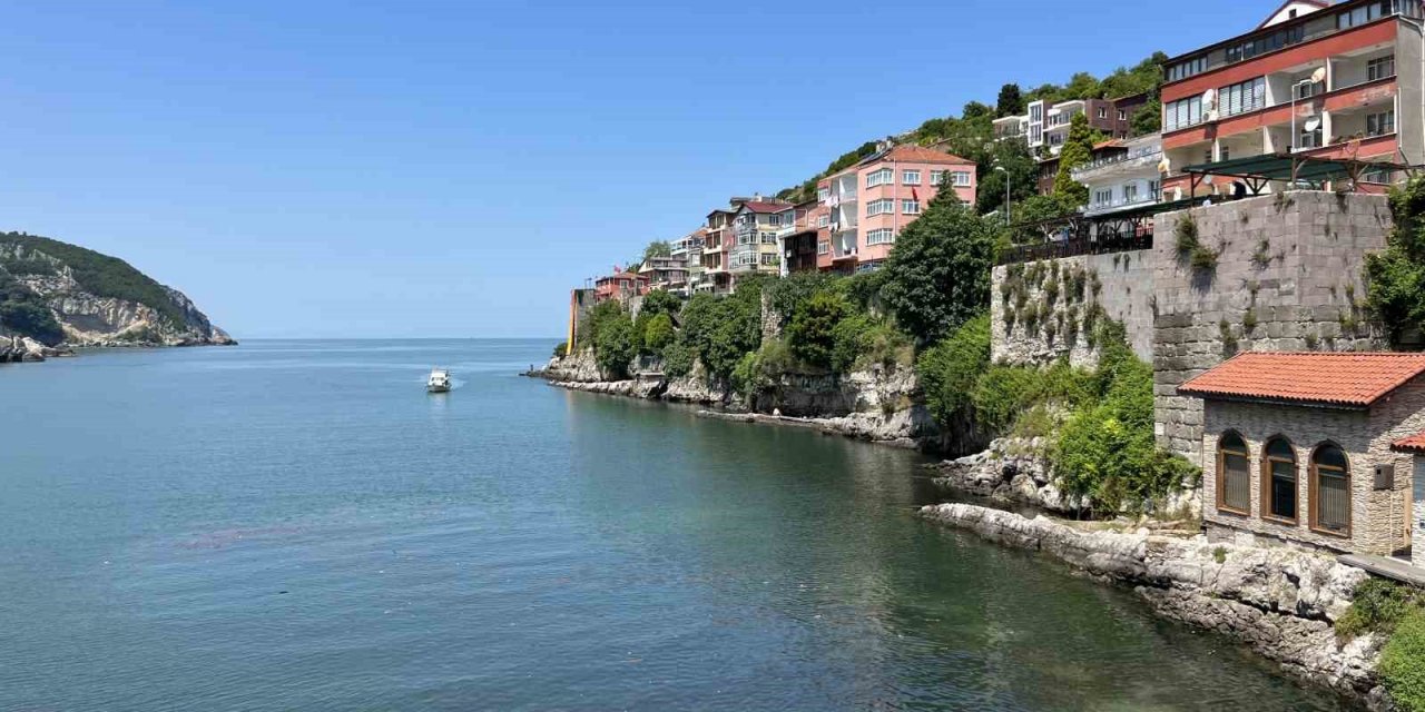 6 bin nüfuslu Amasra bayramda 500 bin turist ağırlayacak