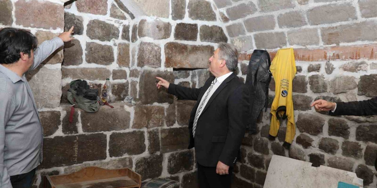 5 asırlık Tarihi Gön Han yakında yeniden hayat bulacak