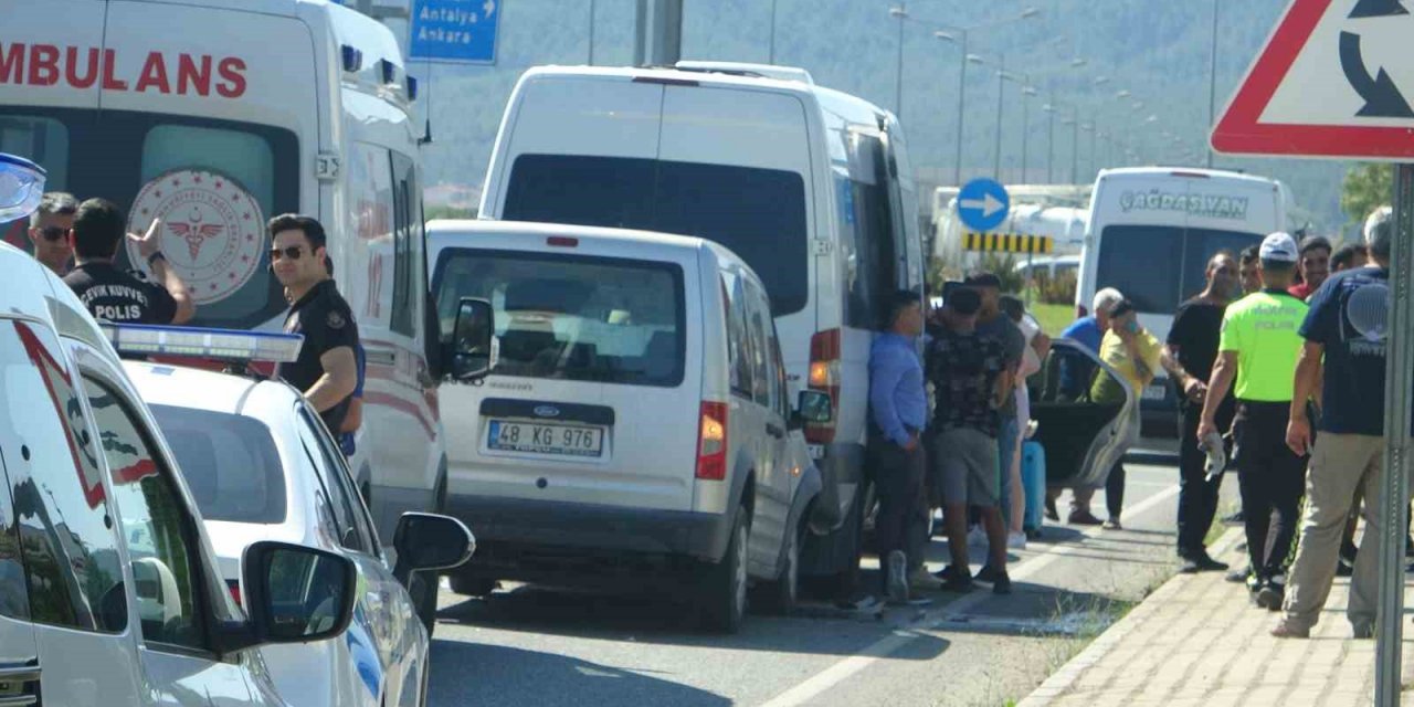 Muğla’da zincirleme kaza: 2 yaralı