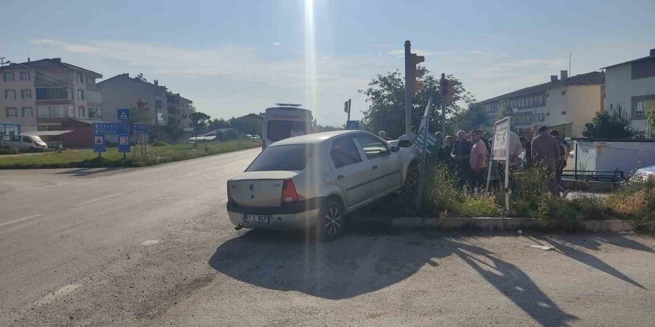 Kastamonu’da iki ayrı kazada 4 kişi yaralandı