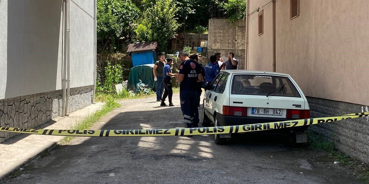 Bahçeye giderken hayatını kaybetti