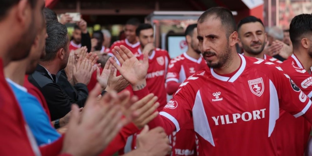 Şampiyon Samsunspor sahaya iniyor