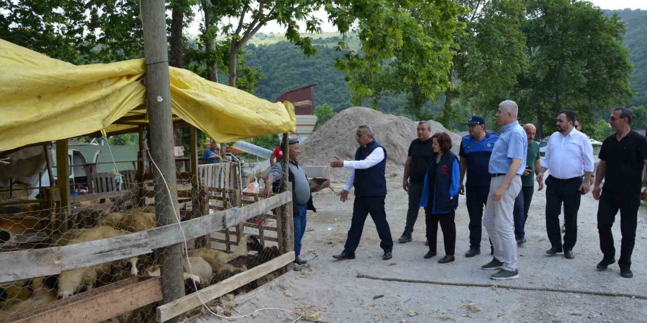Yetkilerden kurban uyarısı: Cadde, sokak ve parkta kurban kesmek yasak