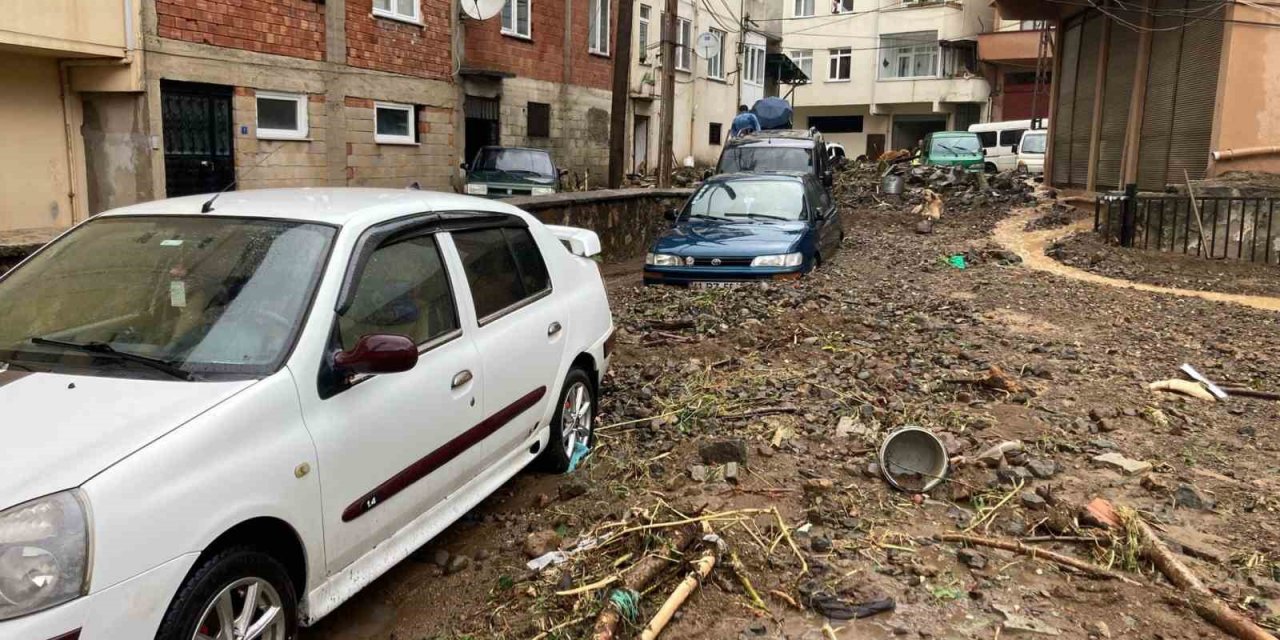Duroğlu Belde Belediye Başkanı Halil Çetin: “Afatın boyutu çok büyük; Her tarafımızı yıktı, büyük heyelanlar oluştu"