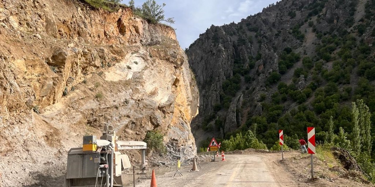 Büyükşehir, çalışma yapılan Kapuzbaşı Şelaleleri yolunu bayram boyunca ulaşıma açtı