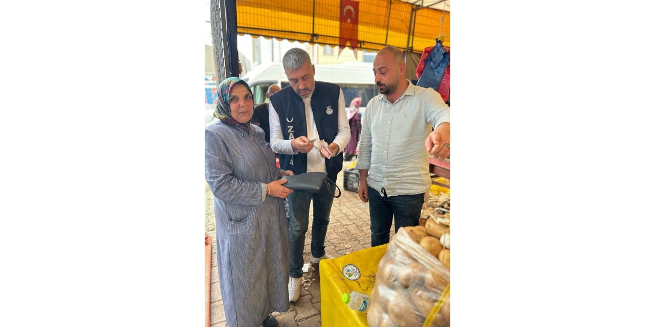 Düşürdüğü çantasını esnaf buldu