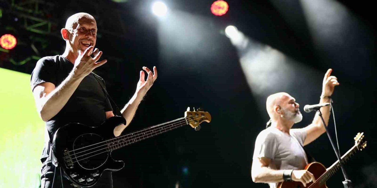 Yüksek Sadakat söyledi, Bergama coştu