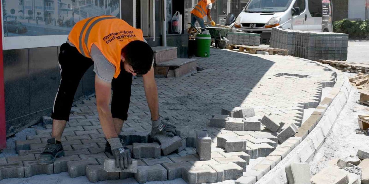 Kuşadası Belediyesi, Davutlar’da çalışmalarını sürdürüyor