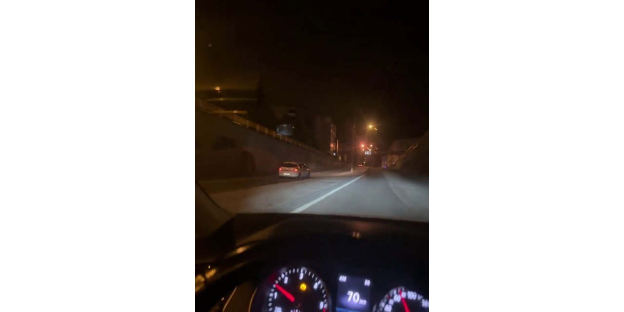 Otomobillerin ters yönde tehlikeli yolculukları kamerada