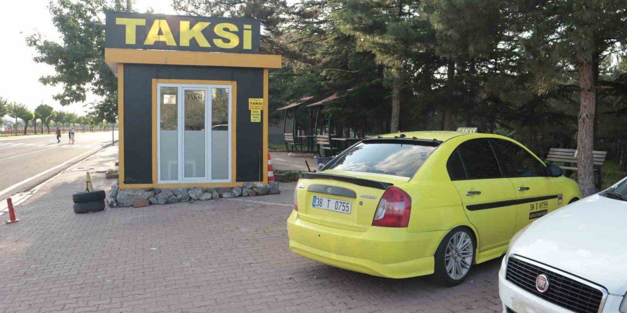 Taksicilerin yolcu kavgası kanlı bitti: 1 ölü