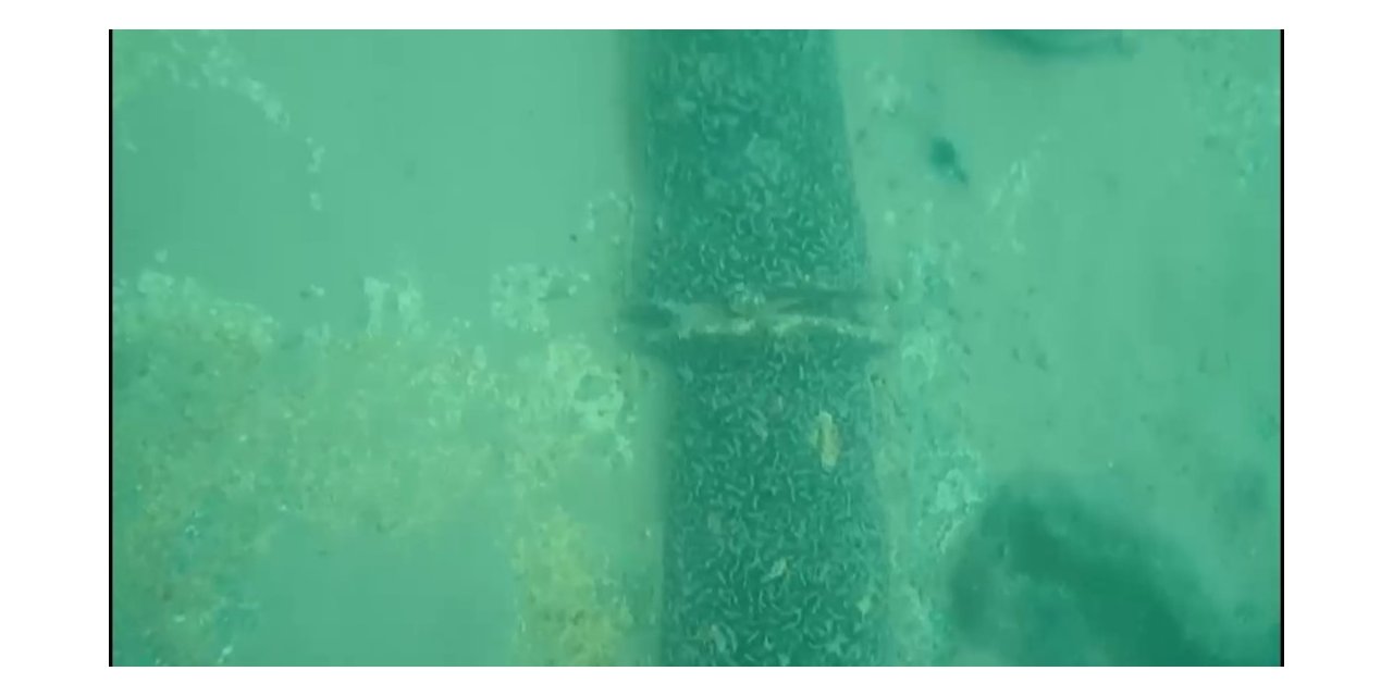 Van’da eğitim dağılışı yapan polisler topraktan imal edilmiş eski boru sistemi buldu