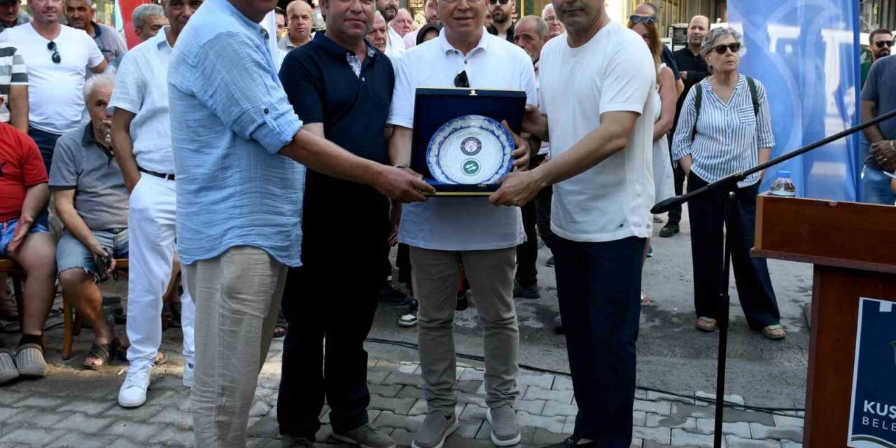 Farklı coğrafyalardan gelen Giritliler Kuşadası’nda buluşuyor