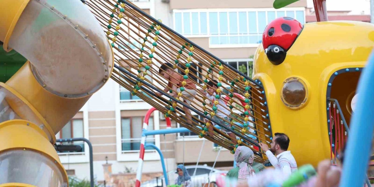 Çocukların ve ailelerin vazgeçilmezi masal parkı