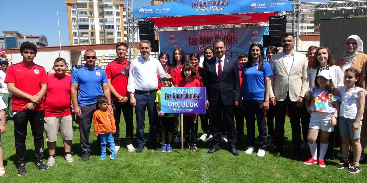 Yaz spor okulları şenlikle başladı