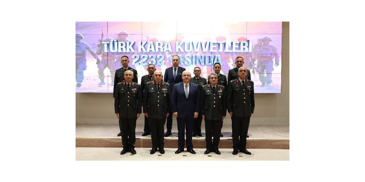 Kara Kuvvetleri Komutanı Avsever’den Bakan Güler’e ziyaret