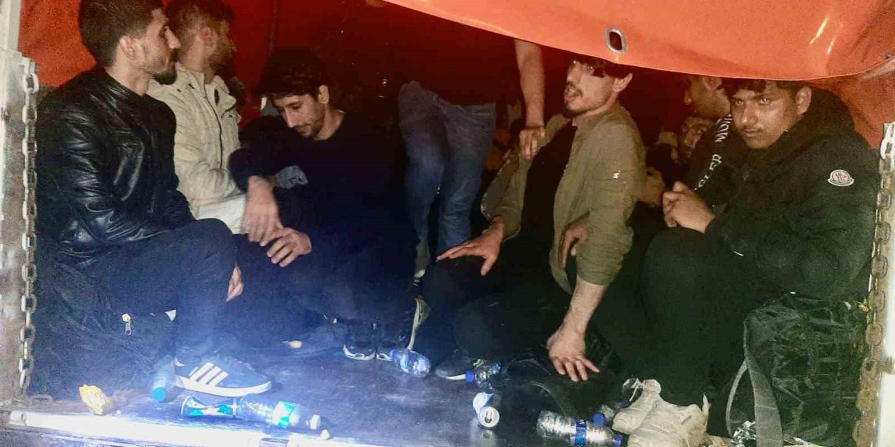 Muğla’da 41 göçmen ile iki organizatör yakalandı