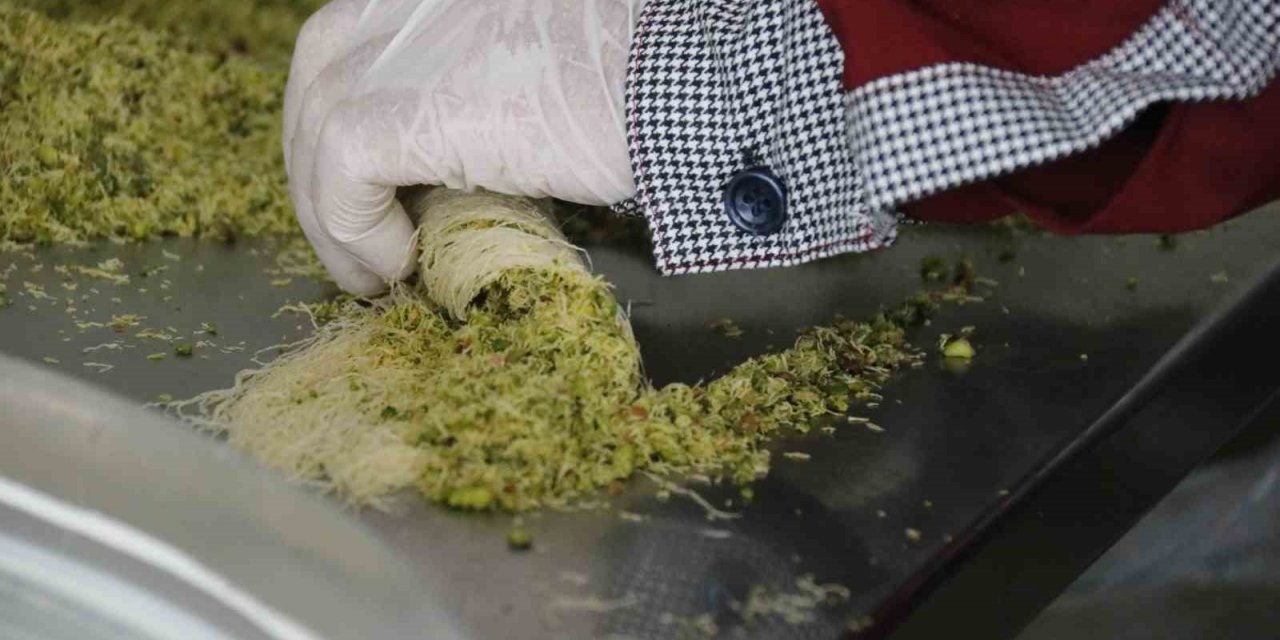 Diyarbakır’da Kurban Bayramı için 35 ton ’tescilli’ burma kadayıf üretilecek