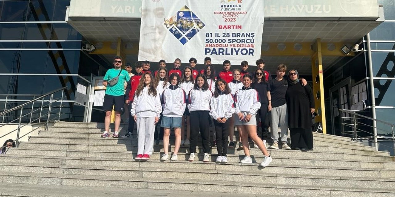 Düzceli yüzücüler Bartın’dan 24 madalya ile döndü