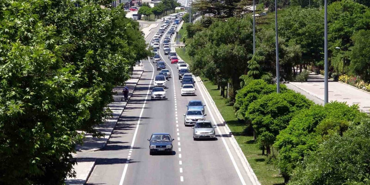 Yozgat’ta trafikte bayram yoğunluğu başladı