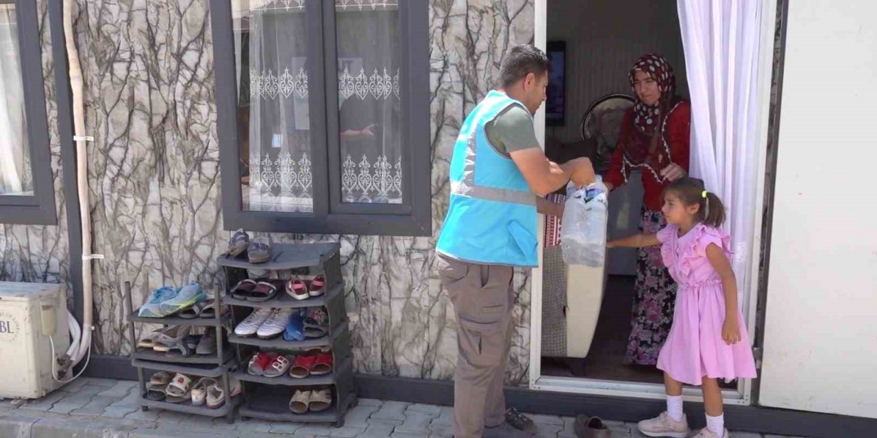 Kırıkhanlı depremzedeler Tuzla Belediyesi Konteyner Kentleri’nde çalışmaya başladı