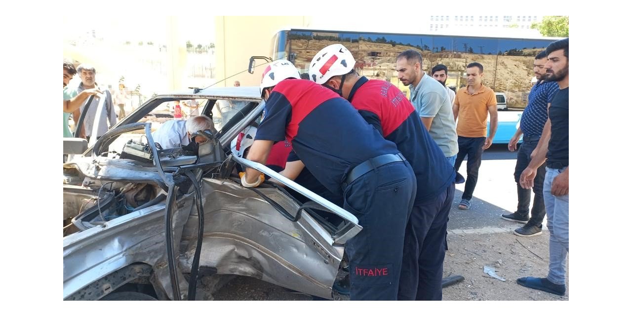 Şanlıurfa’da iki otomobil çarpıştı: 5 yaralı