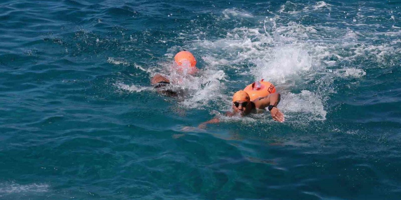 17. Uluslararası Meis-Kaş Yüzme Yarışı yapıldı